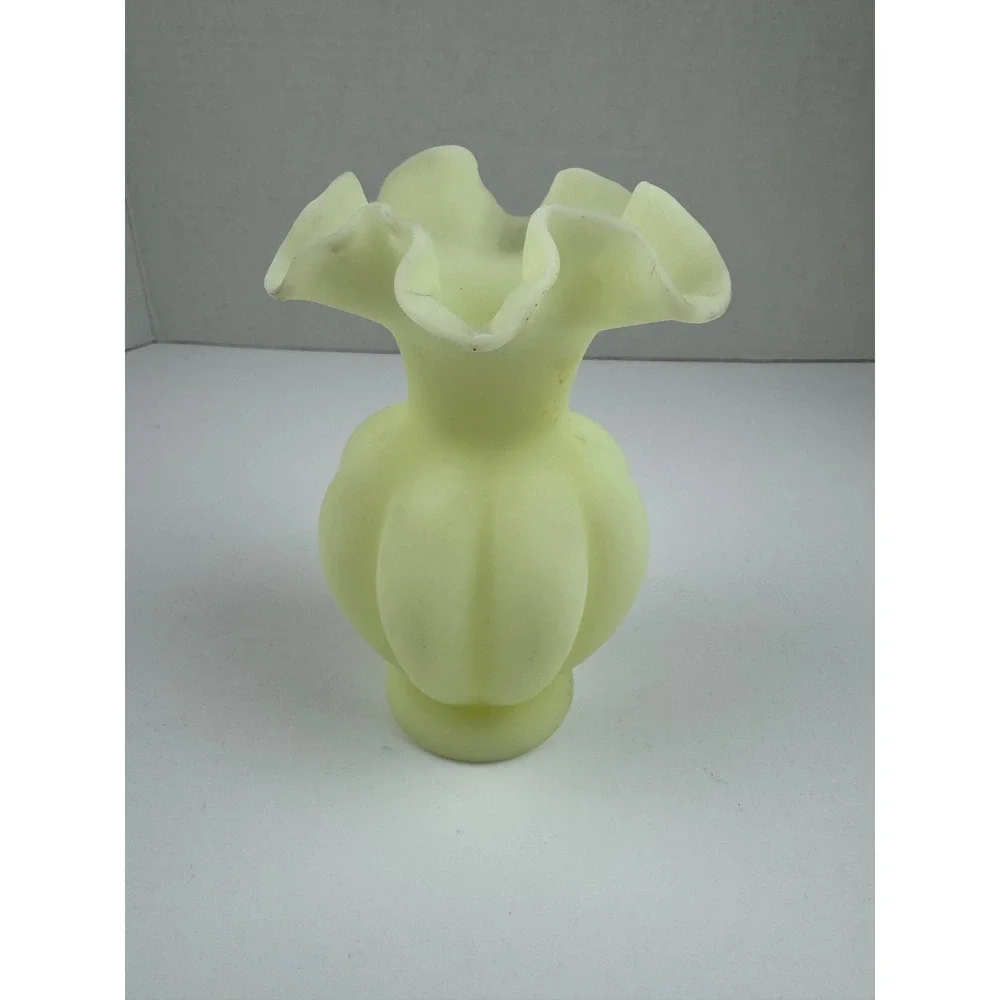 Fenton vintage custard
